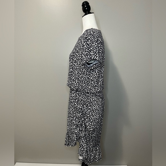 Banana Republic Drop Waist Flounce Hem T Shirt Dress Floral Print - Picture 6 of 9